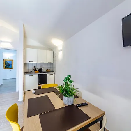 Pensión Learooms 3*